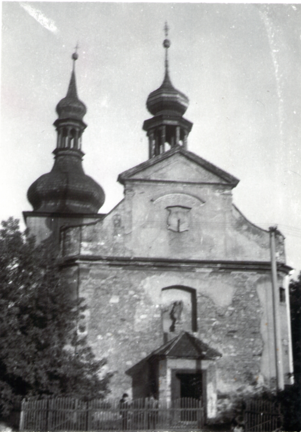 Kostel - průčelí 60.léta 20. stol