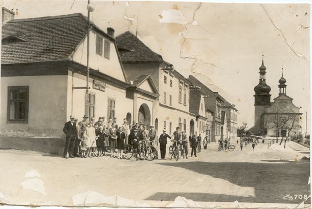 Ulice ke kostelu 1941